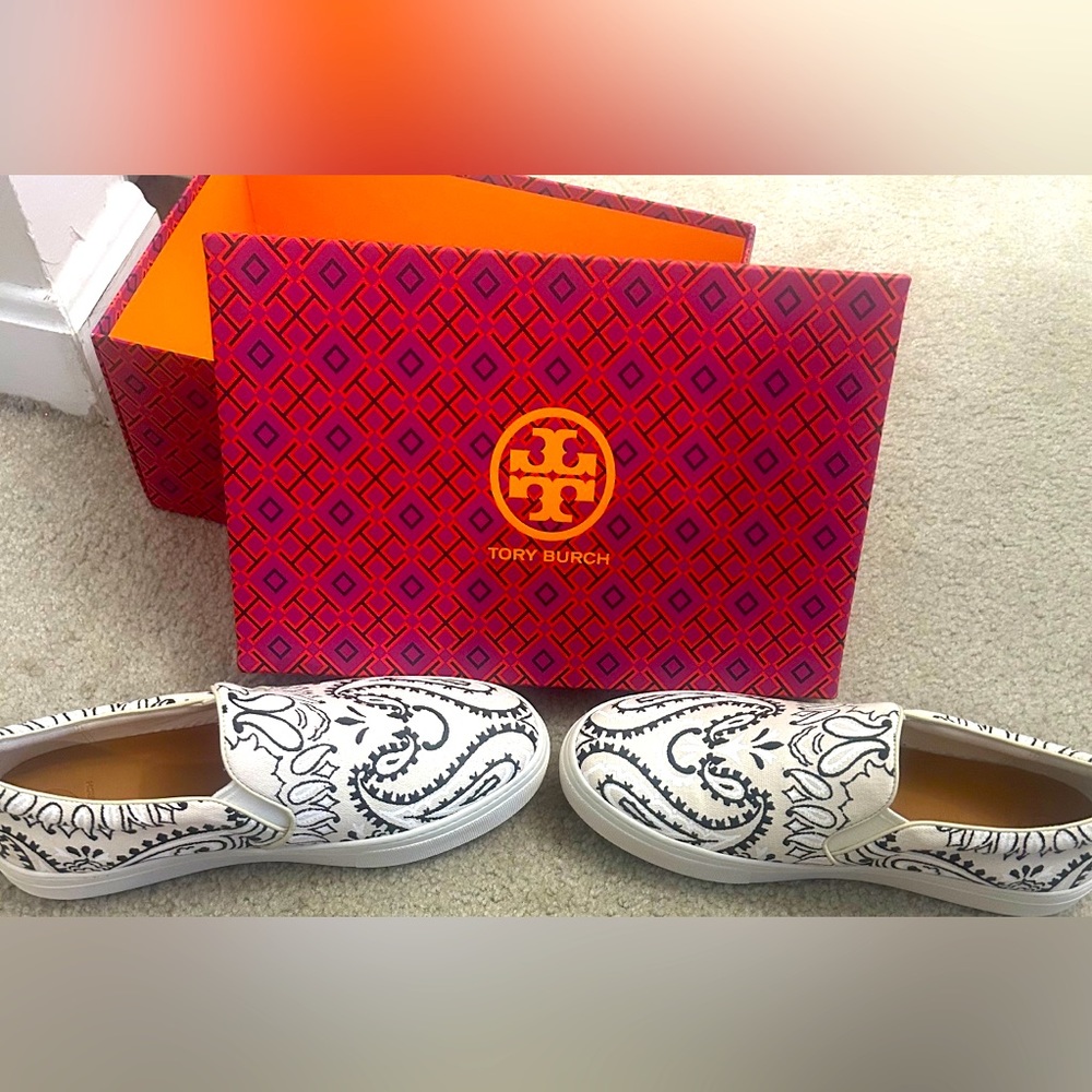 Tory Burch bandana slip ons - size 9
